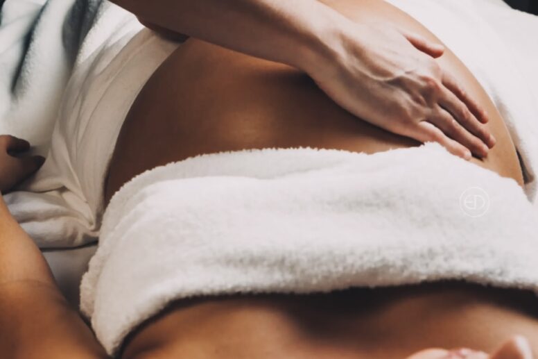 Massage prénatal à domicile à Monaco par Félicita Rose Massothérapeute — soin doux et sécurisant pour femmes enceintes.